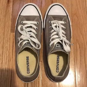 Tan converse